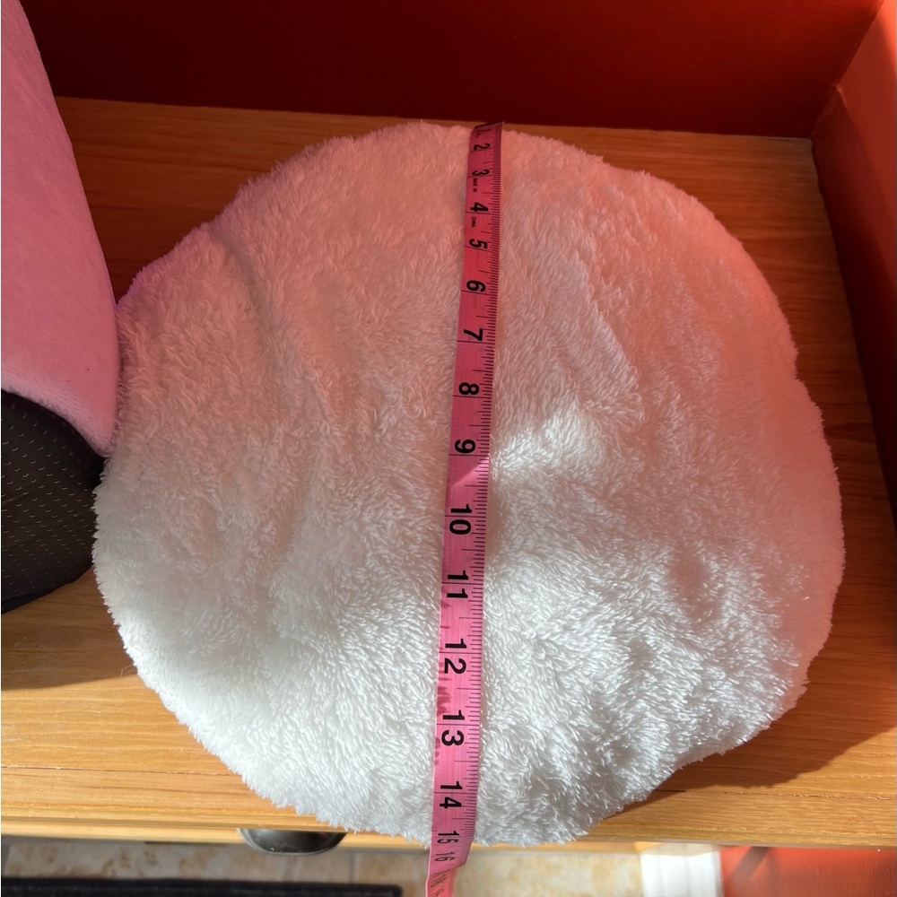 Cupcake Comfort Plush Pet Bed - 16 1/2” Diameter - Lavender 🧁NWT! - Picture 14 of 16